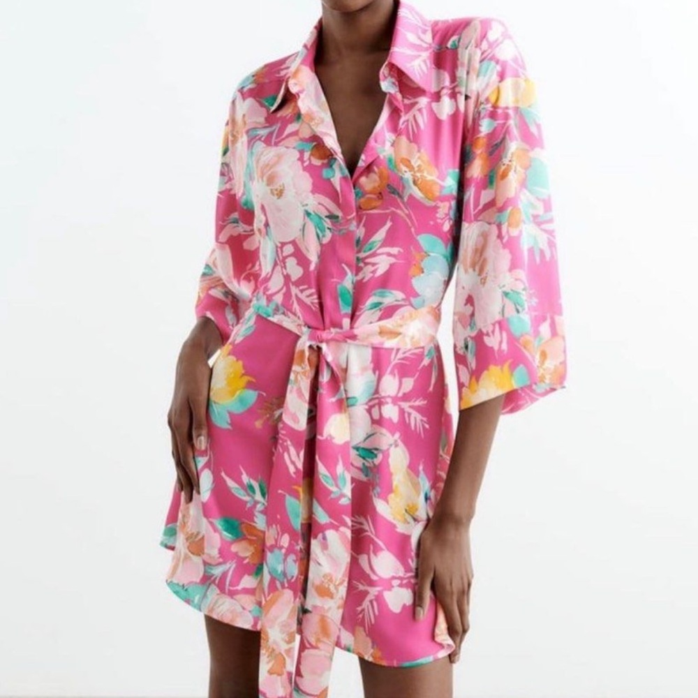 Beautiful Zara pink satin effect floral mini dress